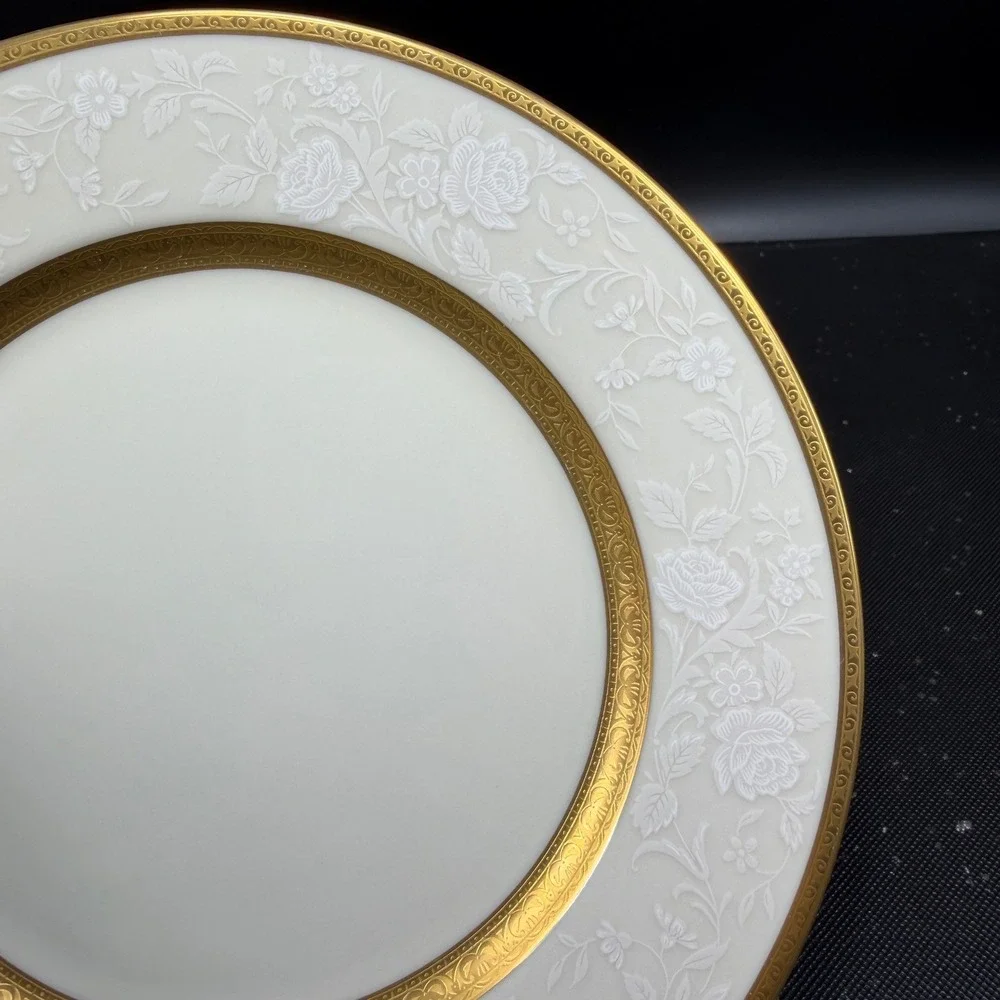 Mikasa Antique Lace Dishes Plates‎ Gold Trim Fine China Japan Set of 4 VTG 7.5